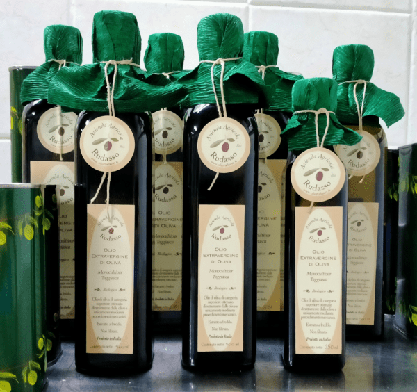 Rudasso product: bottled extra virgin olive oil